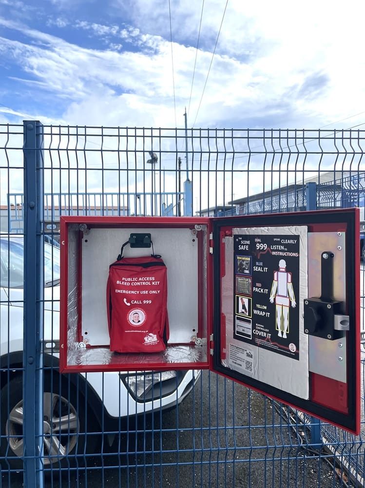 Sandwell businesses donate life-saving bleed control kits and defibrillator to boost safety — West Bromwich news photo (Sandwell Council)